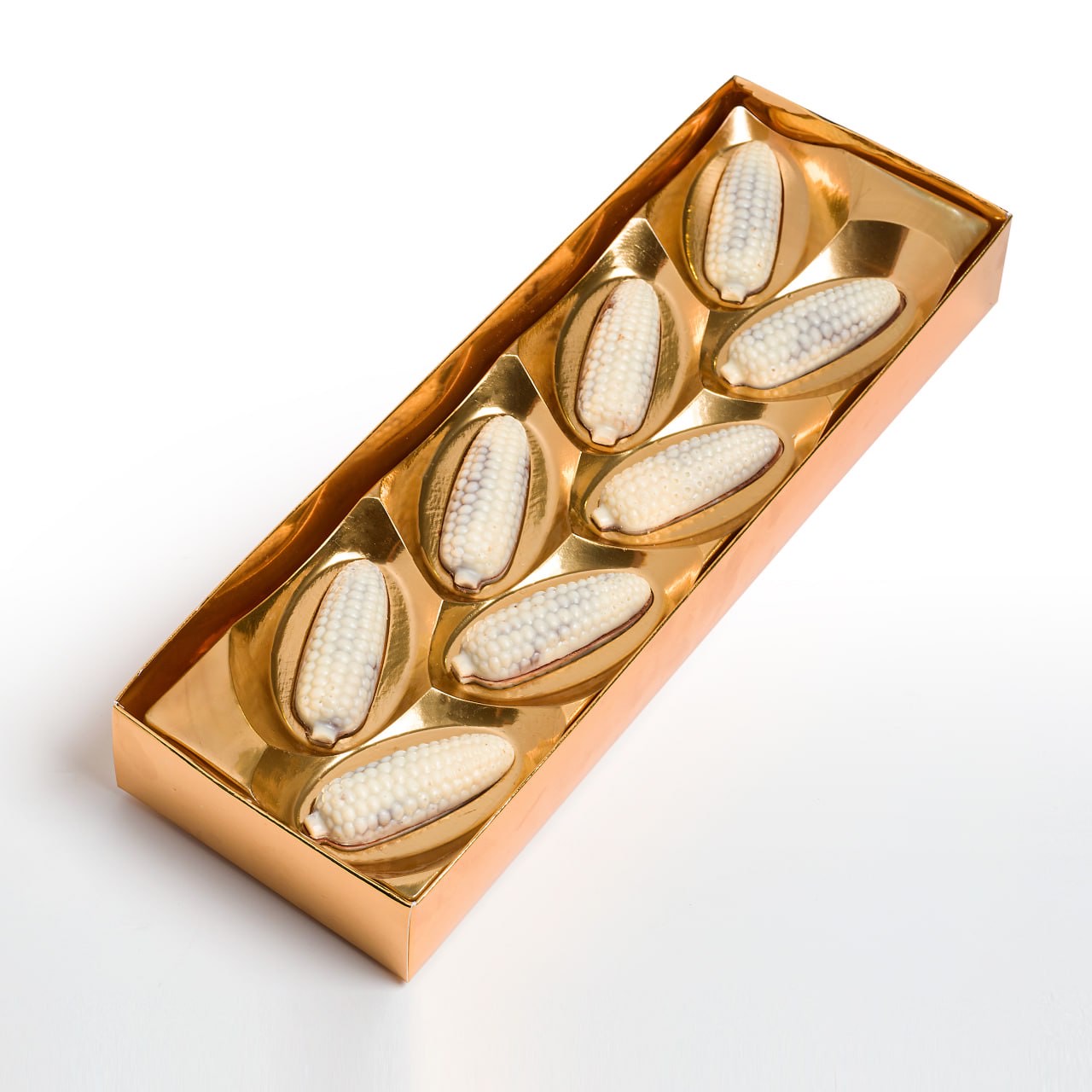 شکلات دستساز کره دار مایس با مغزی بادام زمینی